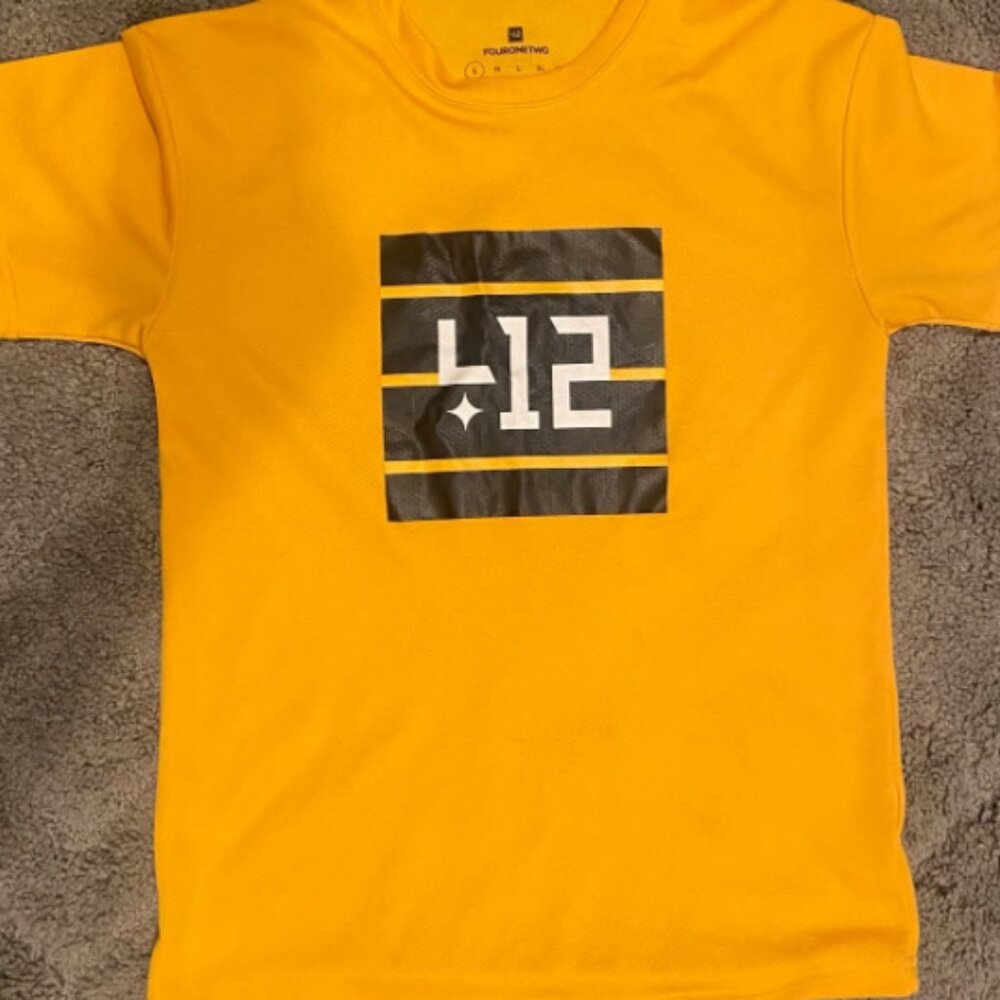 412 Tee shirt SMALL mens/ladies